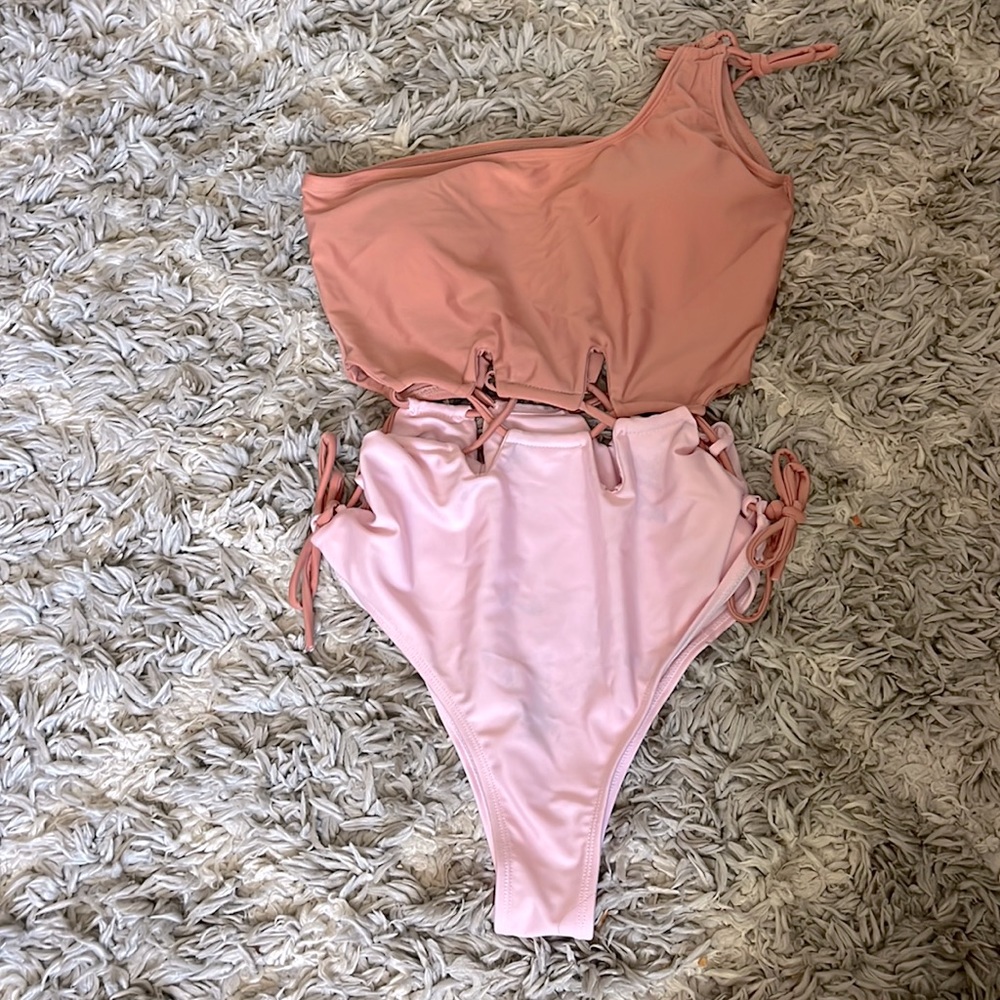 Apricot sleeveless lace-up one piece swimsuit - Picture 3 of 4